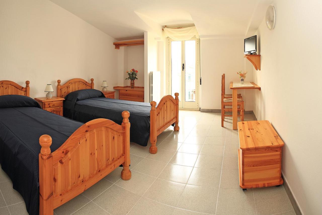 Hotel Dori D'Oro 오로세 외부 사진