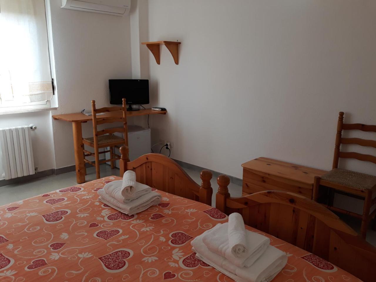 Hotel Dori D'Oro 오로세 외부 사진